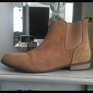suede tan Chelsea boot from Urban Outfitters.